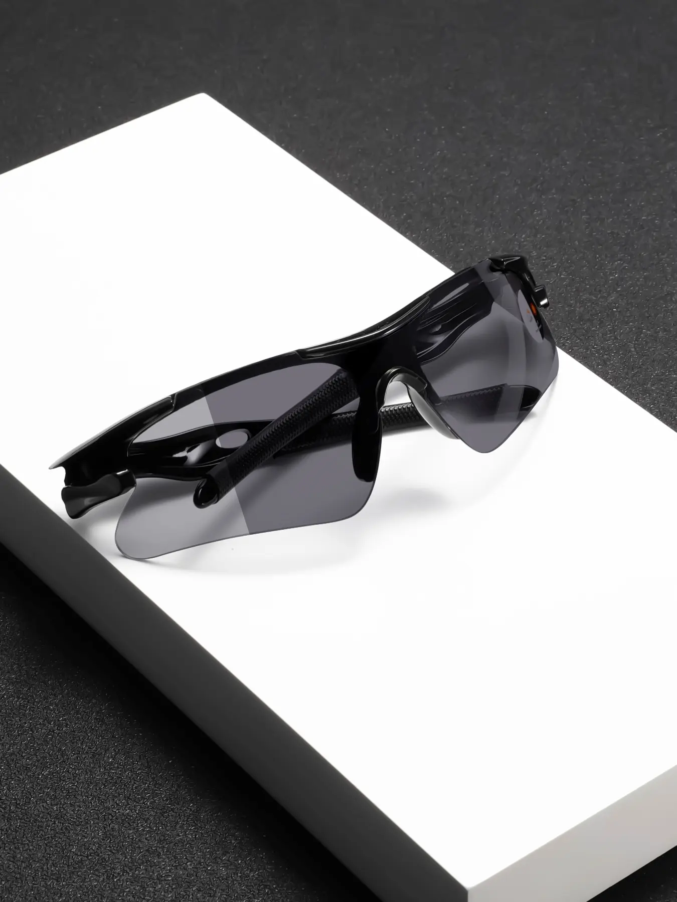 Fashion Half Frame Sports Sunglasses for Men & Women, UV Protection Lightweight Windproof Eyewear for Outdoor Cycling All Seasons, UV Protective Glasses