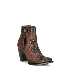 Honey Embroidery & Studs & Harness Round Toe