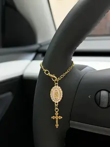 1pc Retro Steering Wheel Rosary Charm Accessory, Rosary Car Charm Accessory, Car Accessory, Car Charms, Car Decor, Unique Trendy Car Charms Decor, Car Ornament, Car Hanging Decoration, Car Interior Decoration, Car Interior Ornaments, Car Trinkets