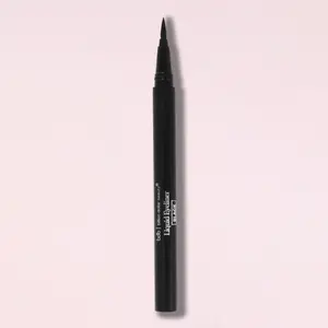 Waterproof Liquid Eyeliner - Smooth Application