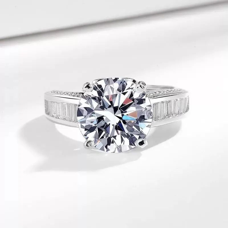 5CT Moissanite Ring Adjustable Band Size 5-9，Copper Plated White Gold
