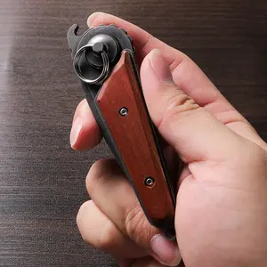 Portable folding knife, equipped with a wooden handle and a stainless steel blade, is a practical small fruit knife and also a kitchen knife for grilling at home.