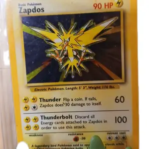 Pokémon Zapdos Base Set Unlimited Holofoil Rare 16 Collectible Trading Card Game