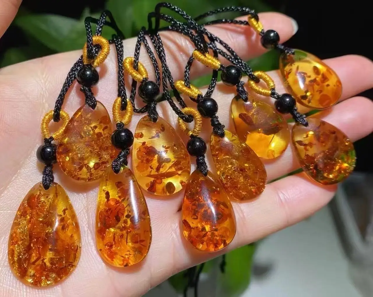 Shine(15986)gc.Amber pendant