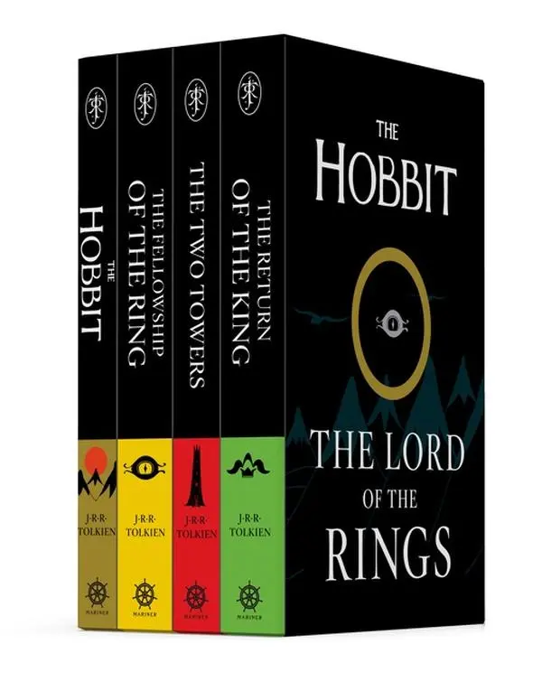 The Hobbit and The Lord of the Rings Boxed Set: The Hobbit / The Fellowship of the Ring / The Two Towers / The Return of the King by J.R.R. Tolkien [Paperback Book]