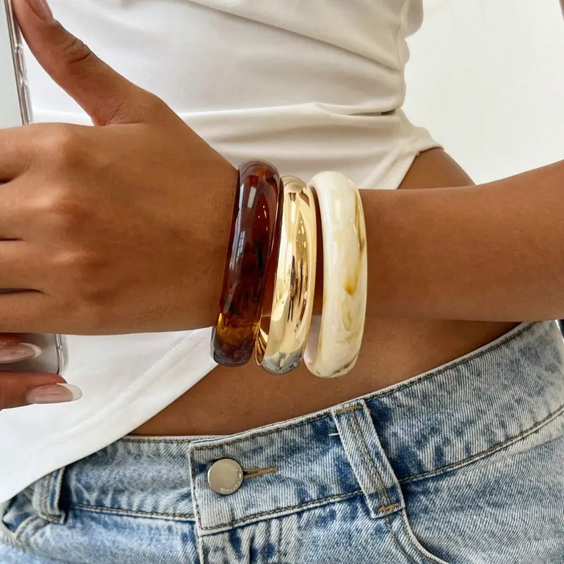 Women's Fashionable Acrylic & Metal Bracelet Set, Vintage Resin Amber Pattern, Stackable Bangles, All-Season Wear, High Quality Bracelet