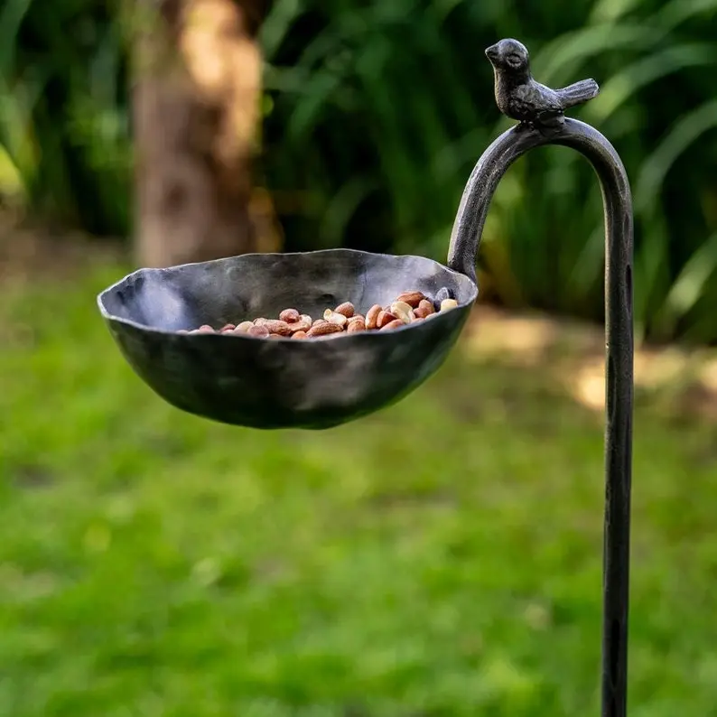 Freestanding Forged Bird Feeder Garden Decoration - Versatile Decor for Bird Enthusiasts
