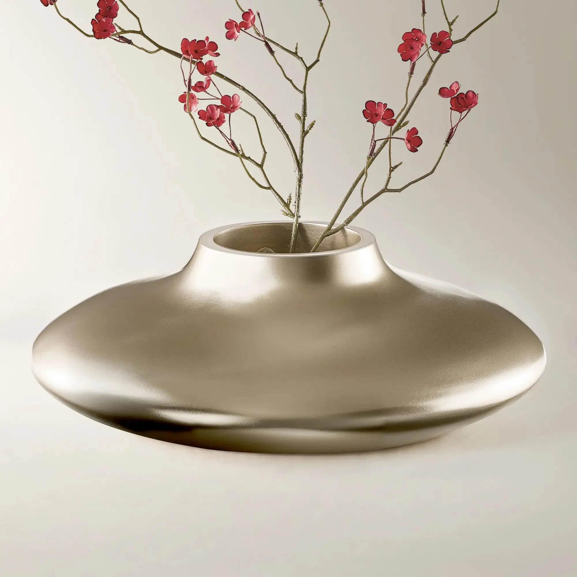 Z Gallerie Lennon Vase - Champagne, Home Decor Centerpiece, Low Profile Room Decor Vase, 15.25 Dia Home Supplies Accent