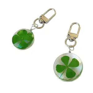 Lucky Four-leaf Clover Keychain Pendant Mobile Phone Chain Green Glass Flowers Keyring Backpack Charms Car Bag Decor Gifts