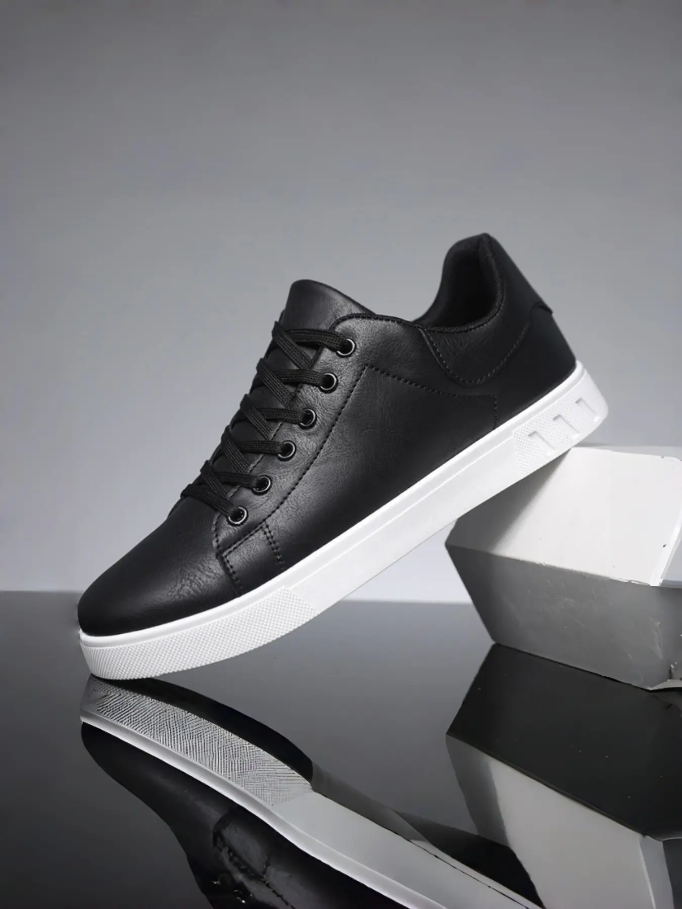 Breathable Casual Men's Shoes, Walking Shoes, Low Top PU Leather Sneakers, Low Cut Shoes, All Season Fashion Footwear, Comfortable and Stylish Menswear