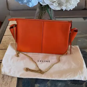Pre-owned Celine Leather Clutches & Wristlets Gorgeous Orange Clutch On Chain for Elegant Occasions