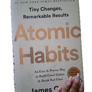 James Clear Atomic Habits Book - Tiny Changes Remarkable Results An Easy Proven Way to Build Good Habits Break Bad Ones Bestseller