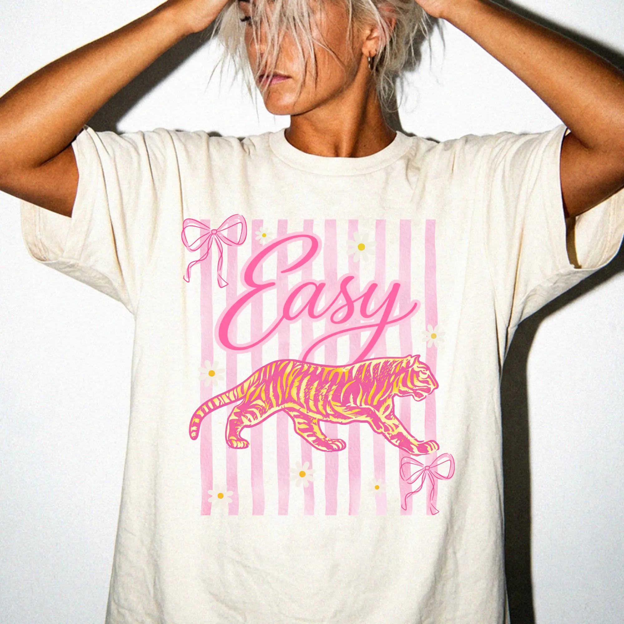 Women's Soft Unisex Oversized Short-Sleeve Easy Tiger Graphic Boxy Crewneck Tee - Football-Inspired Casual Sweatshirt Top