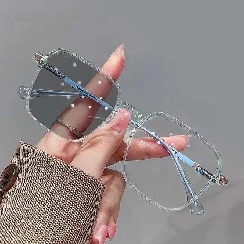 Unisex Look Photochromic Blue Light Glasses - Glasses Blue Light Blocking, Auto-Adjusting UV Protection, Anti-Glare, Lightweight Metal Frame, Improved Visual Clarity Eyeglasses for Driving, Office Use, Work