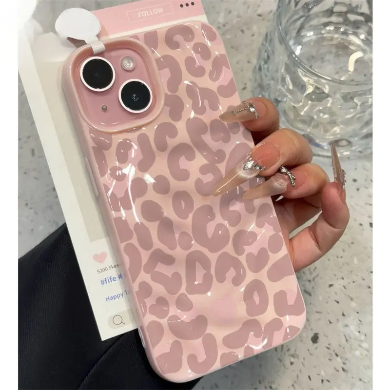 Graffiti Cheetah Print TPU Smartphone Case - Lightweight Carry, Bold Street Art Design, Shockproof Soft Cover for iPhone 11-17 Series, Stylish Protective Tech Accessory, Holiday Gift