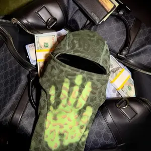 Heat Reactive Balaclava, Unisex Temperature Sensitive Color Change Ski Mask, Face Mask & Neck Gaiter for Skiing, Motorcycle, and outdoor, Breathable, Warm, Windproof Sports Gear