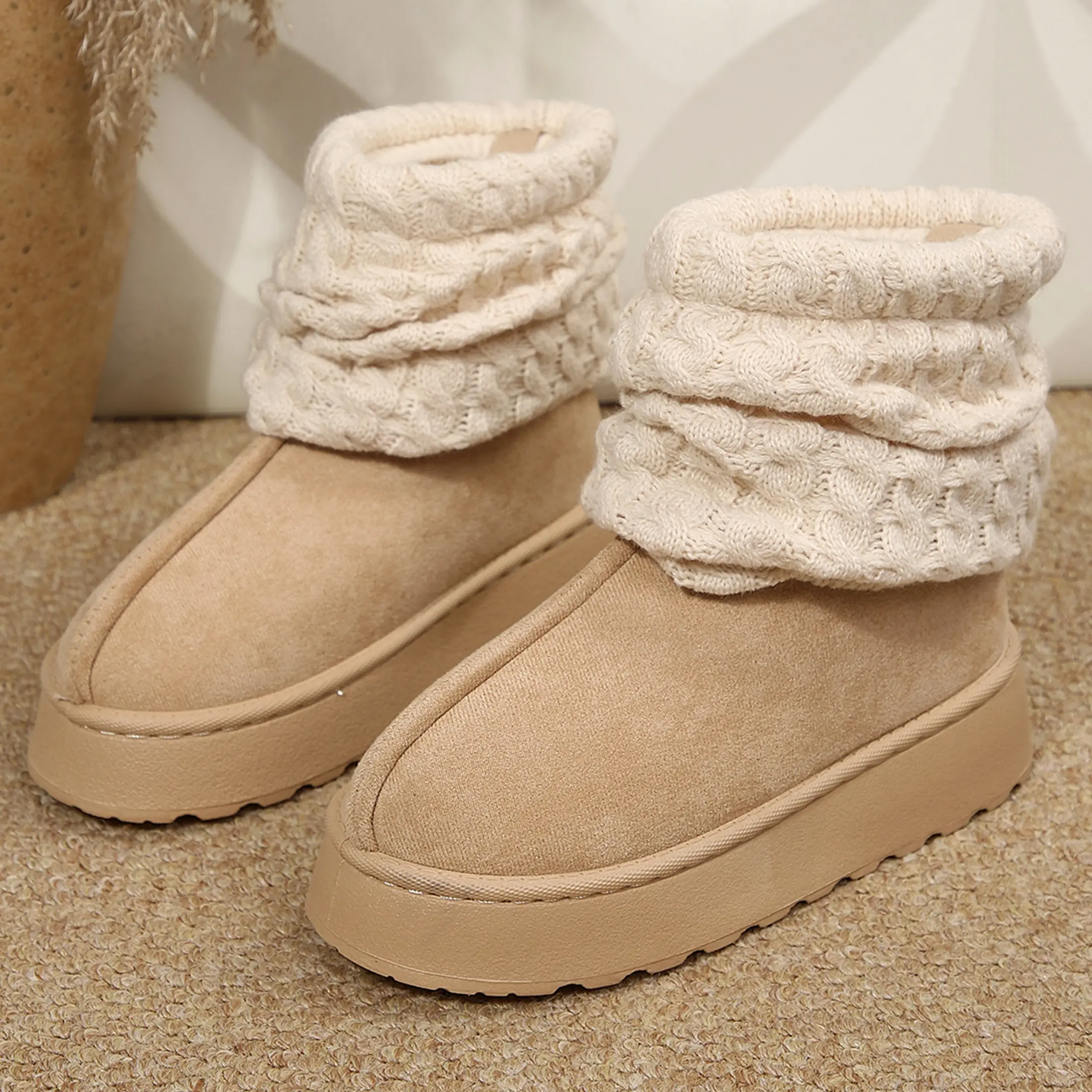 Women’s Short Knit Cuff Snow Boots Upper Platform Sole Warm Lining Indoor Outdoor Shoes for Winter Casual Outdoor Wear Footwear Classic
