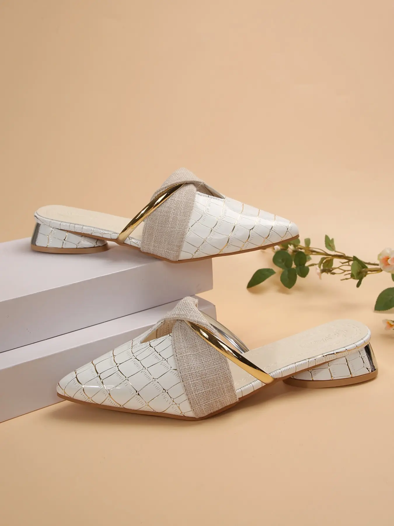 Fashionable PU plaid M ü ller shoes Pointed Toe Mules for women, retro patterned coarse heel sandals with pointed design, suitable for daily and multi scene wear, summer same day holiday sandals Footwear