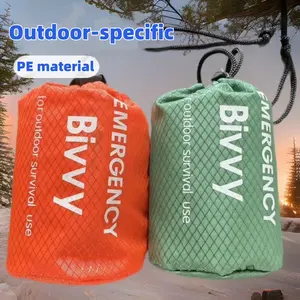 1 pcs of orange PE aluminum plated outdoor emergency sleeping bag with whistle, thickened insulation and warmth, Outdoor survival supplies, suitable for outdoor exploration/hiking survival