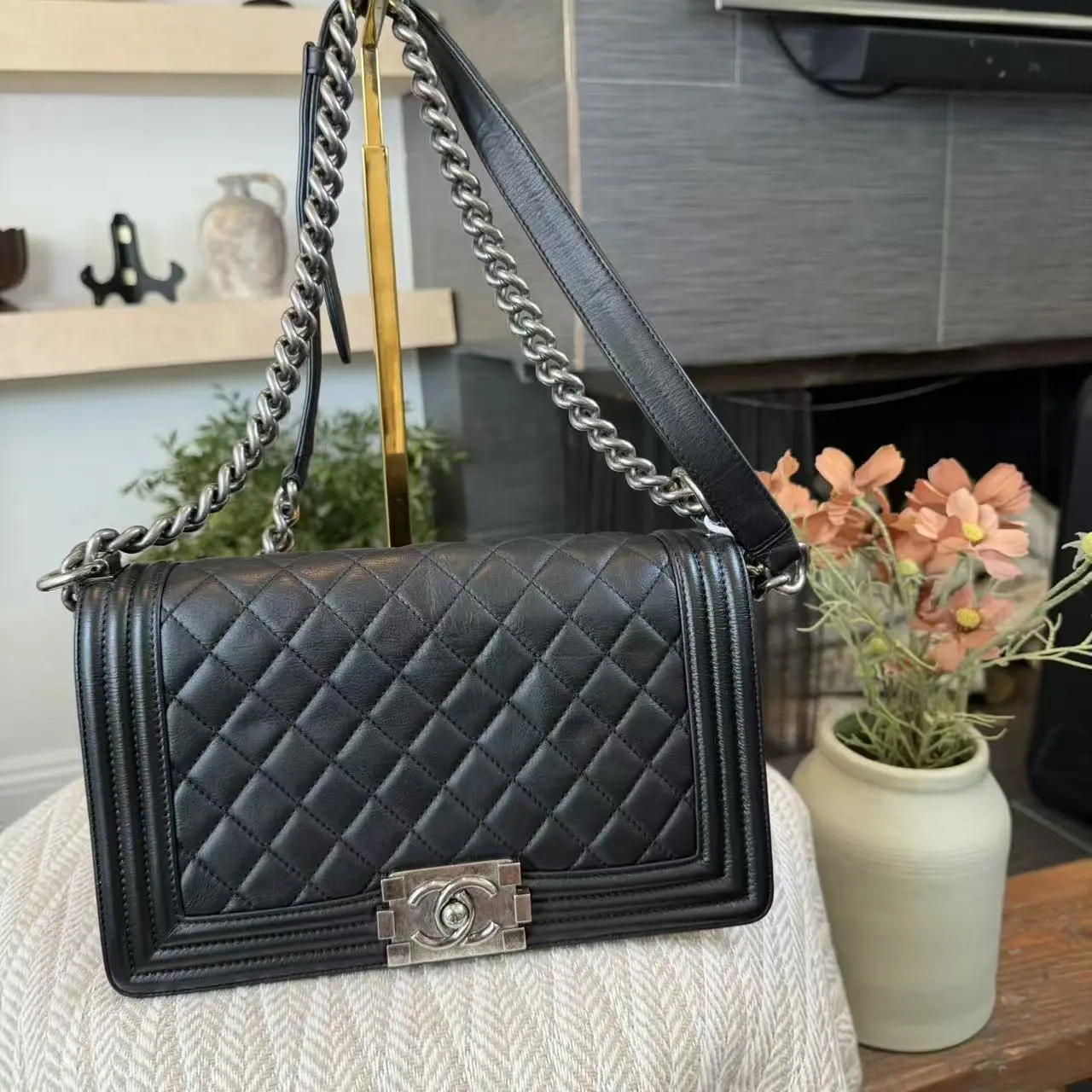 Pre-owned CHANEL LambSkin Crossbody Bags Boy Bag with Silver hardware