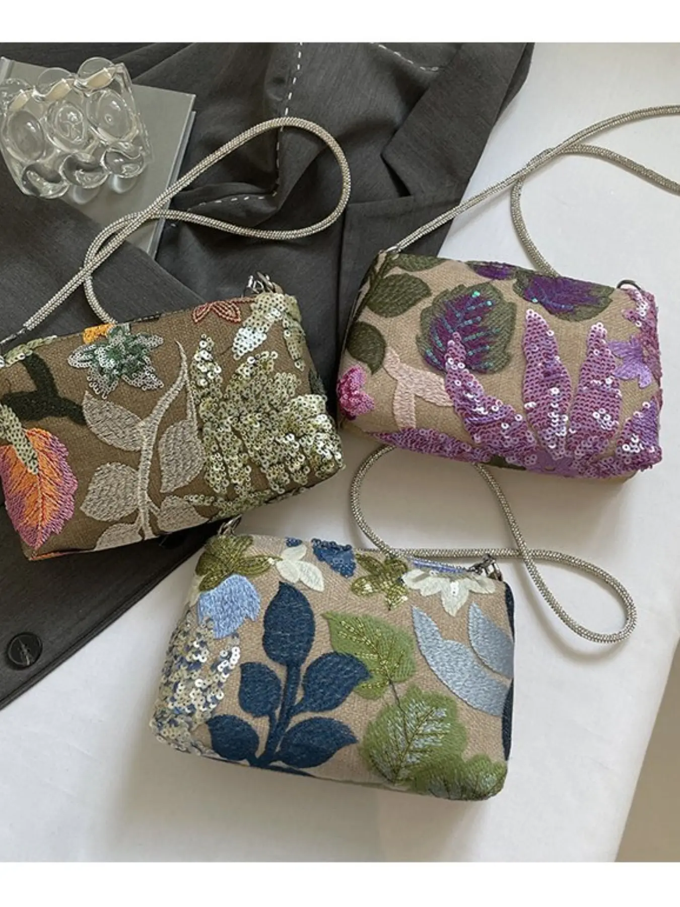 Embroidered Handbag, Vintage Style, Soft Material, Large Capacity, Elegant Shoulder Bag, Crossbody Shoulder Bag, Perfect for Commuting, Work, School, Travel, Gifts, Vintage Crossbody Purses, Versatile Shoulder Bag
