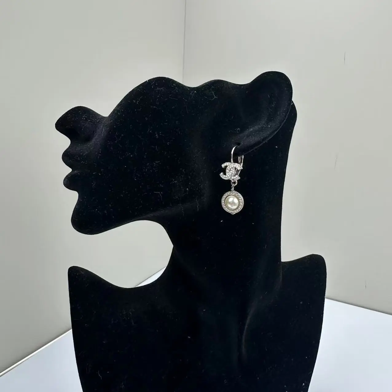 Pre-owned Chanel 18P Coco Mark Drop Earrings 0513GIA