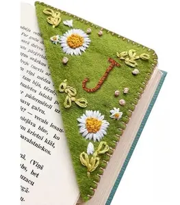 Personalized Hand Embroidered Corner Bookmark,Felt Triangle Page Stitched Handmade Bookmark,Unique Cute Flower Letter Embroidery Bookmarks
