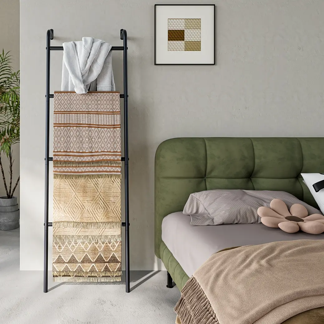 Blanket Ladder 4-Layer Tower Racks Wall-Leaning Blanket Holder Decorative Display Metal Ladder Shelf Stand for Livingroom Bathroom Bedroom Organiser
