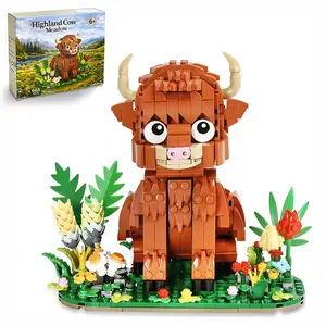Highland Cow Building Kit 665 Pieces Farm Animal Brick Model Set for Kids 6+ & Adults, DIY Scottish Cattle Construction Toy STEM Education Hands-On Fun Boys Girls, Birthday Holiday Gift Home Display Decor