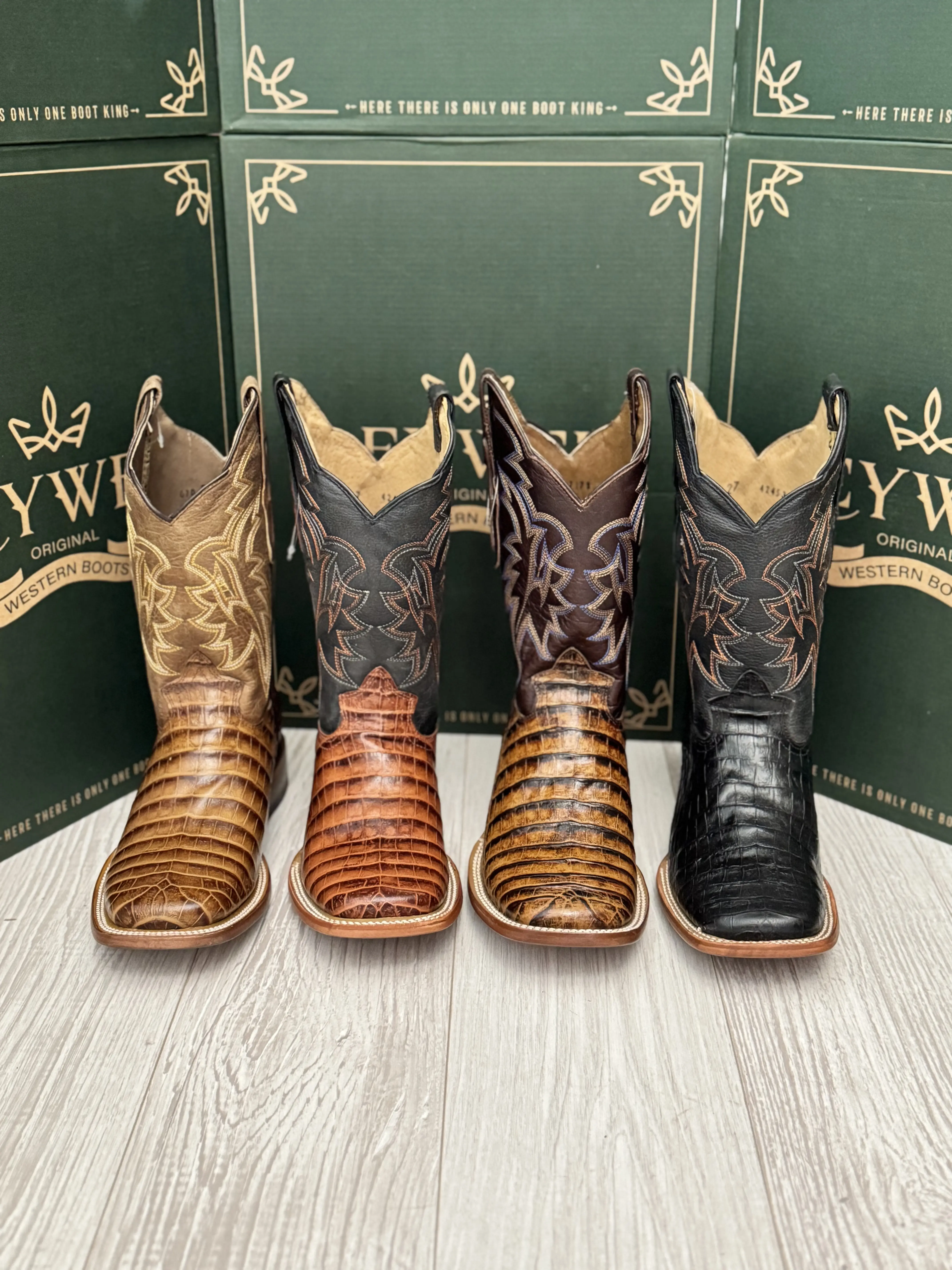 070 Lomo De Pecho Embossed Square Toe Mens Western Botas Vaquera Made in Mexico Cow Hide Goodyear Welt Construction Pull-on Boots