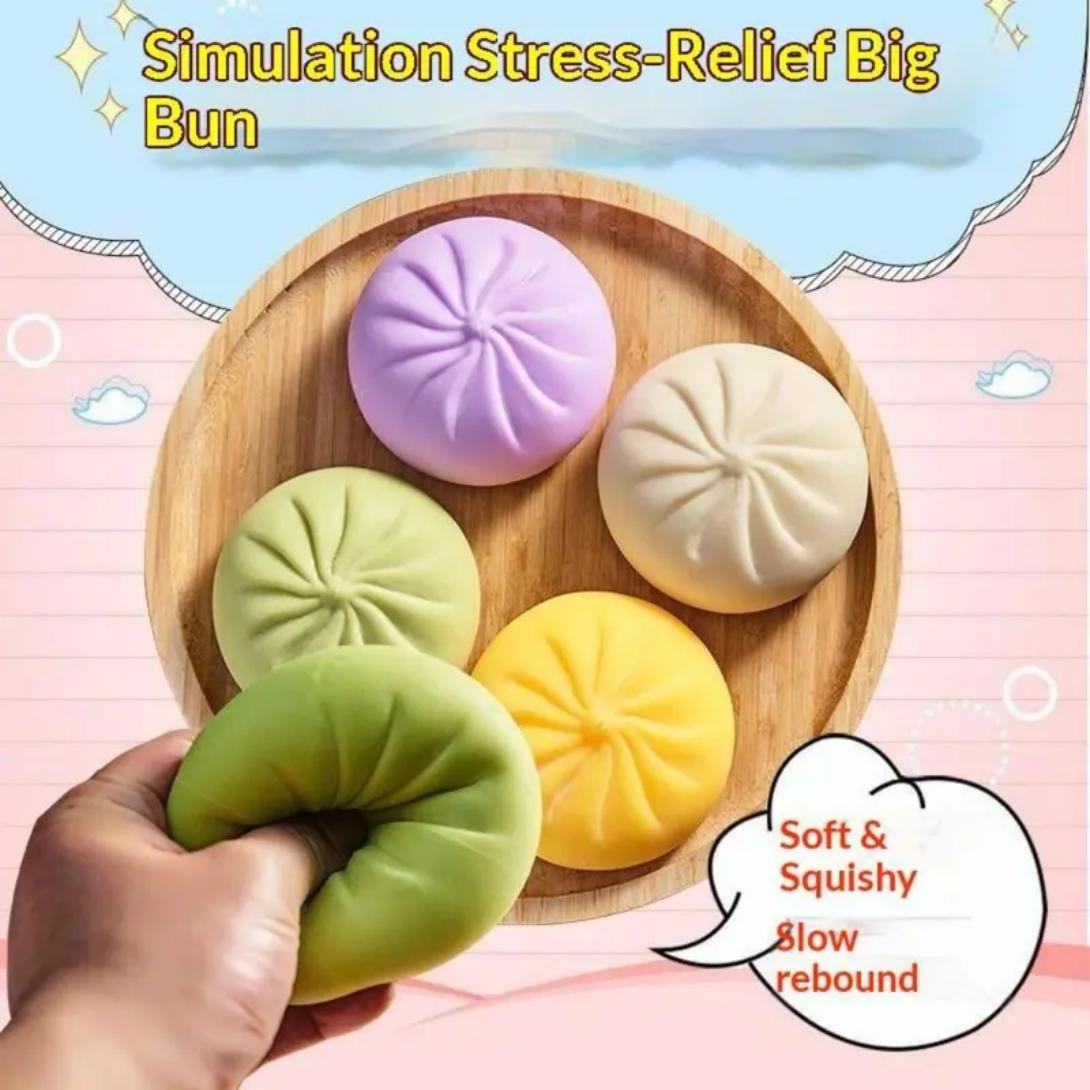 Dumpling Squishy - Highly realistic food modeling clay, with a sweet flavor and the ability to slowly spring back. Made of soft TPR material and soft moldable silicone, it helps relieve stress. An Easter gift suitable for children to exchange as presents