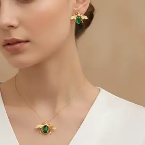 Kovonchy 2026 New 18K Gold Plated Bee Necklace and Earring Set – Green Gemstone Insect Jewelry, elegant and stylish, a lovely and elegant design for women, suitable for everyday wear, parties and special occasions, party accessories.