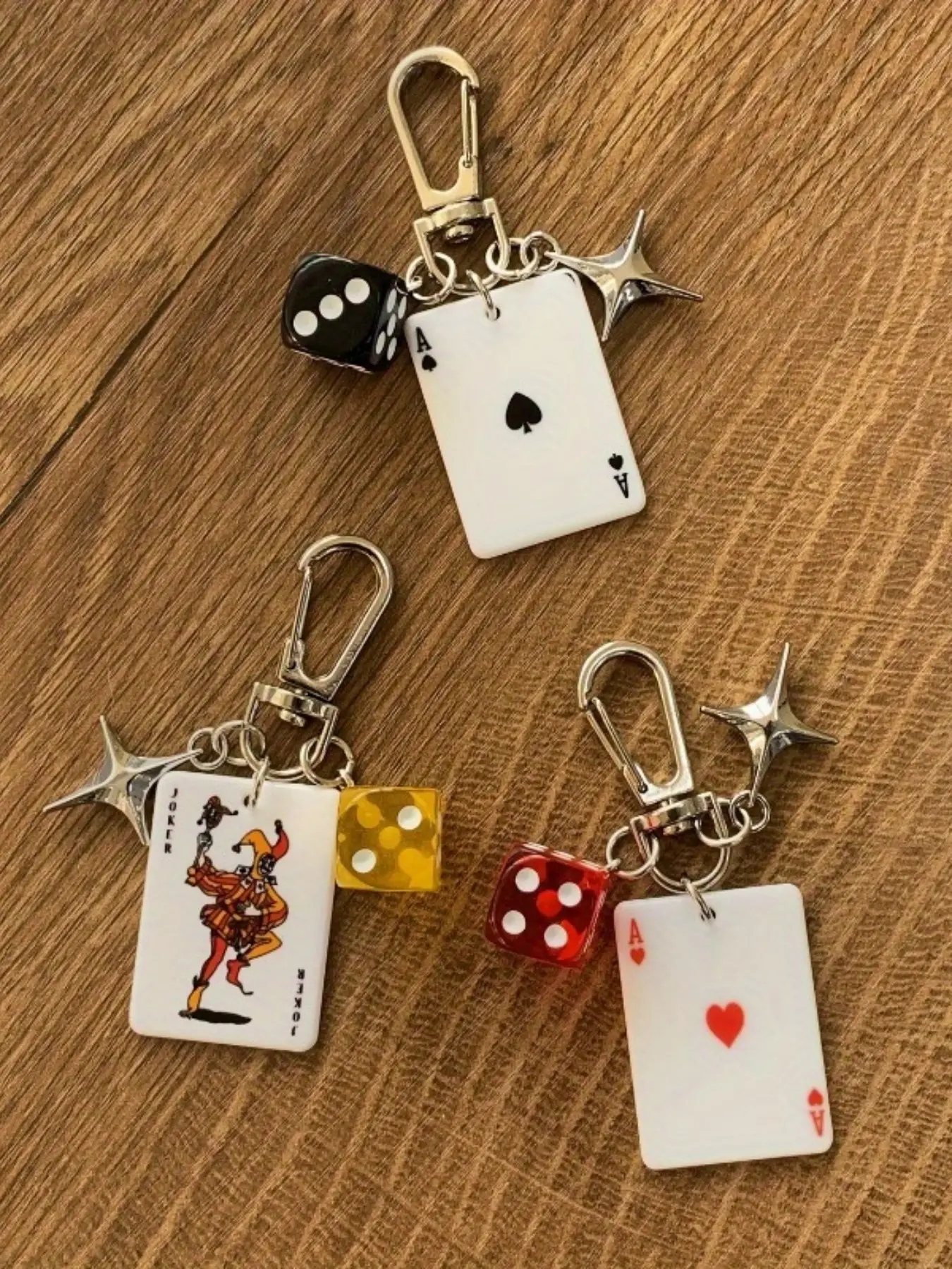 Y2K Ace of Spades Keychain with Star Pendant-Poker Card Dice Star Keychain Bag Charm,Card Spade Dice Star keyring Bag Accessory Acrylic Keychain, Keychain Accessories, for Bag Charms,backpack Key chains,Car key holder Women Men's Wallet Decoration