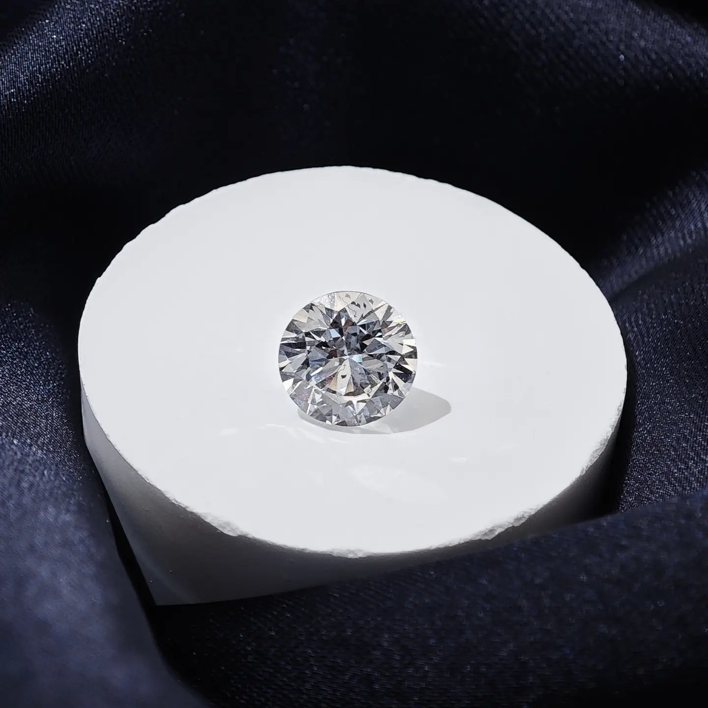 IGI Certified Round Cut Lab-Grown Diamond - 1.53ct、1.50ct - E Color - VVS 2  - LG804622536、LG804620547