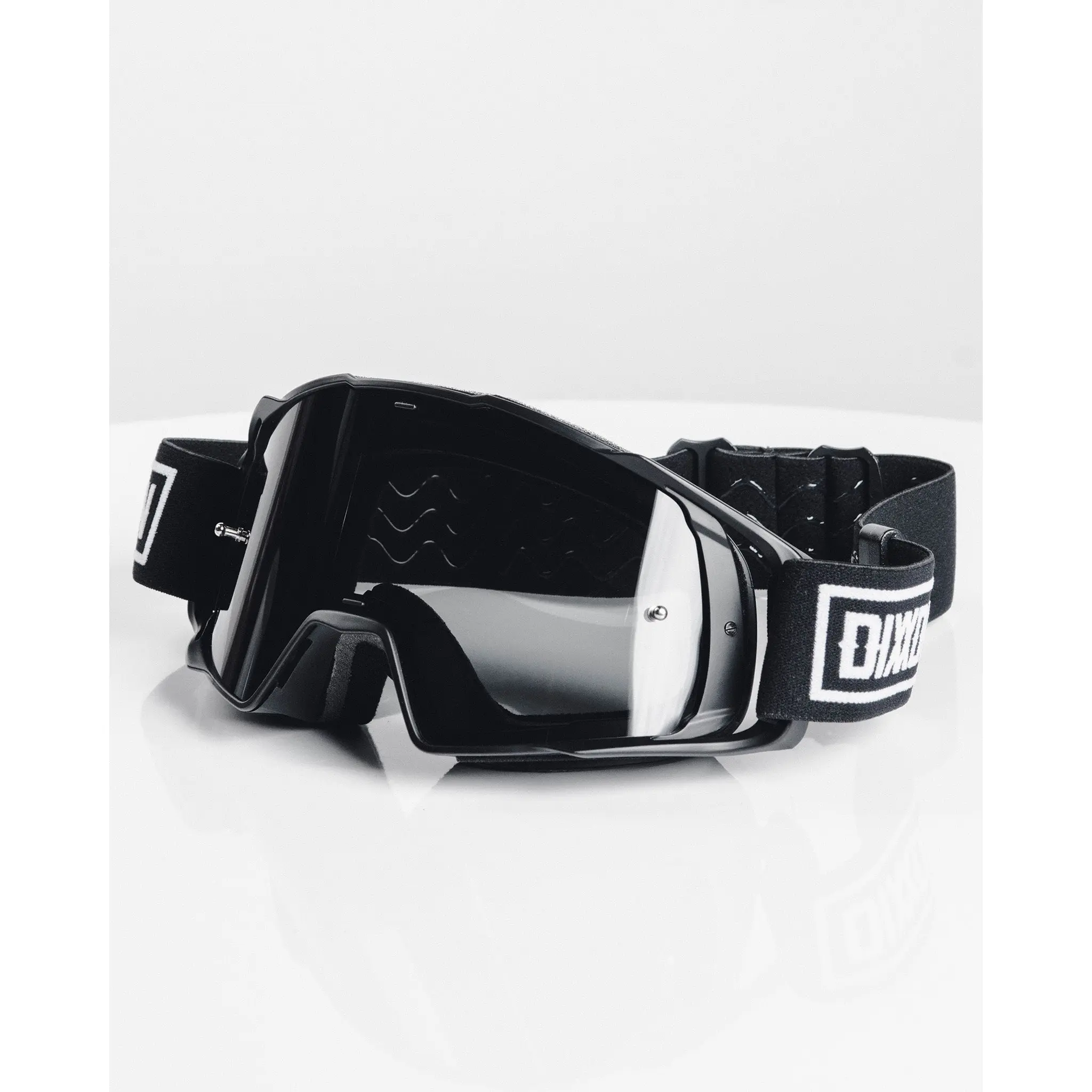 Contender MX Goggles Sand - Black & White / Gray Lens Contender MX Goggles Sand - Black & White / Gray Lens