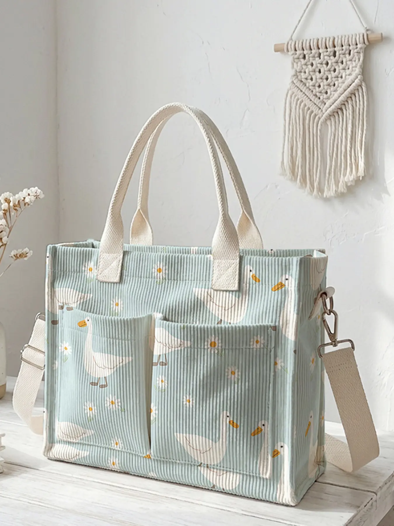 Duck Pattern Print Travel Shoulder Bag, Multifunctional Daily Travel Bag, Featuring Large Capacity, Durable and Wear-Resistant Material with Multiple Pockets, Maximizes Space, Suitable for Work, Shopping, Picnics and Other Scenarios