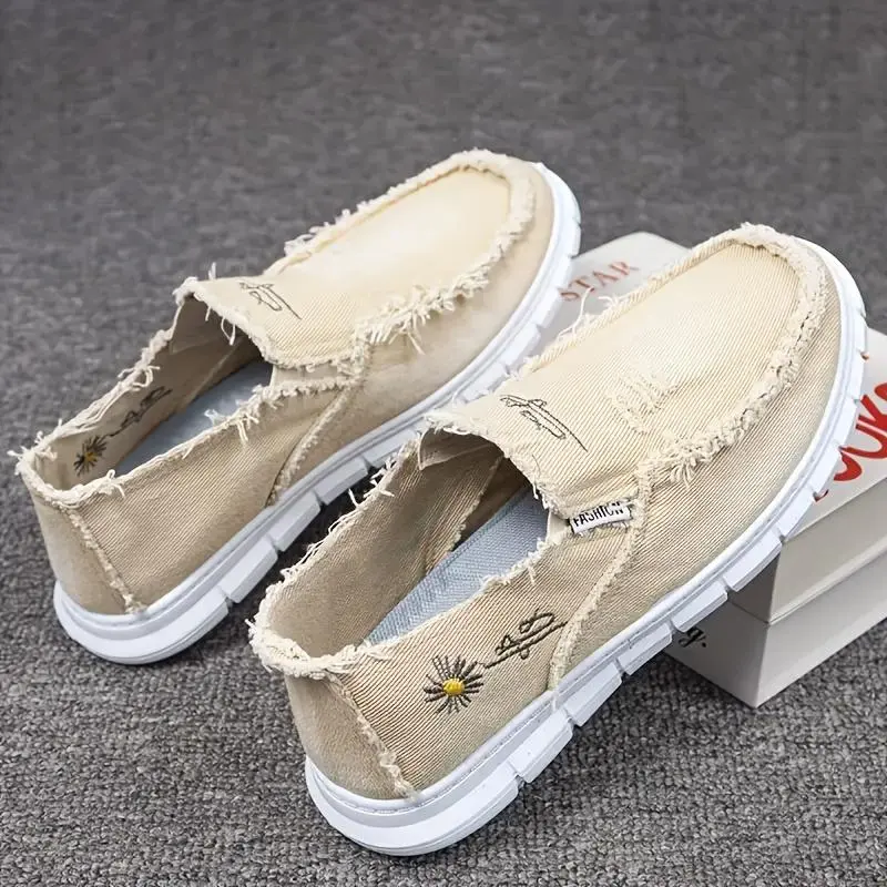 Women's Flat Soft Floral Daisy Embroidered Canvas Loafers - Lightweight Washed Material, Anti-PVC Sole, Frayed Trim, All-Season Wear Walking Shoes for Casual, Outdoor Use, Flowers, Casual Outings