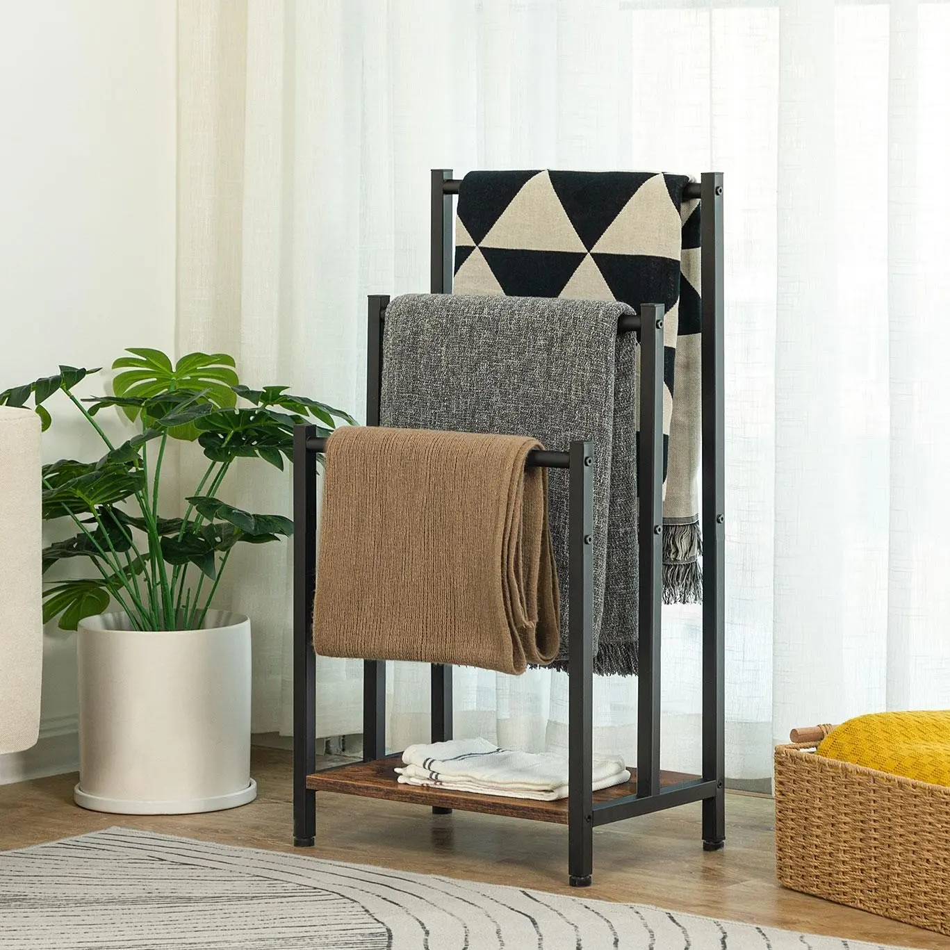 HOOBRO 3 Tier Towel Rack Free Standing, Blanket Rack, Blanket Holder for Bathroom, 16.9" L x 11" W x 31.9" H, Industrial Metal Drying and Display Rack with Shelf, Rustic Brown and Black Organiser