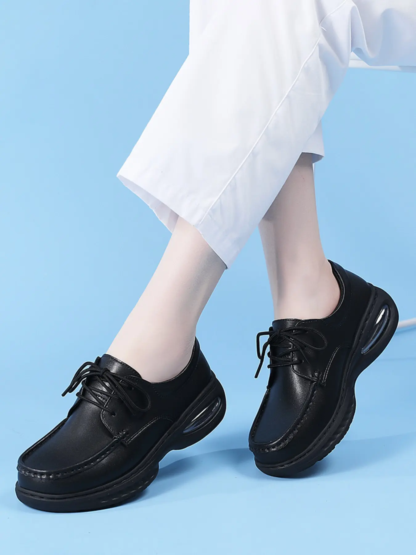 Fashion Women's Flat Nurse Shoes, Soft Sole Lightweight Casual Shoes, Slip-On Elegant Medical Footwear for All Seasons
