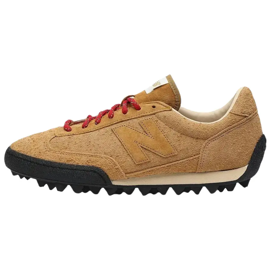 New Balance Gator Run 'Timberwolf' Men's Lifestyle Sneaker - Rugged Outdoor-Inspired Look, Versatile Everyday Appeal, Durable Mixed-Material Upper, Lightweight Cushioning, Modern Design, No, Casual, Reliable Wear