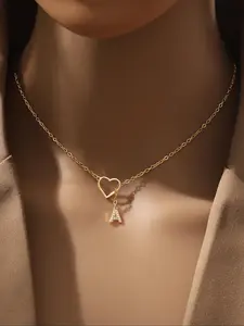 Heart Shaped Initials Pendant Dainty Necklace for Women, Fashion Jewelry for Party, Daily Clothing Decor, Trendy All-match & Exquisite Jewelry for Birthday Gift, Heart Pendant Necklaces