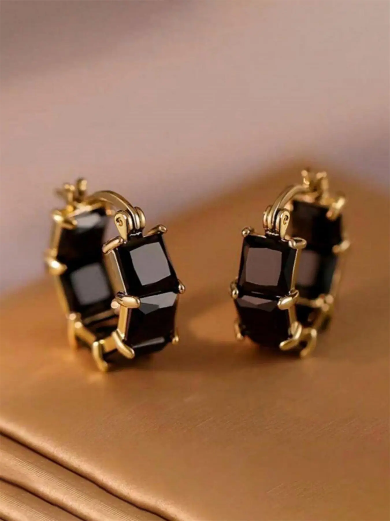 Women's Elegant Rhinestone Decorated Ear Hoops, Exquisite Trendy Hoop Earrings, Fashionable Jewelry for Women for Daily & Party Decoration, Versatile Shining Copper Earrings