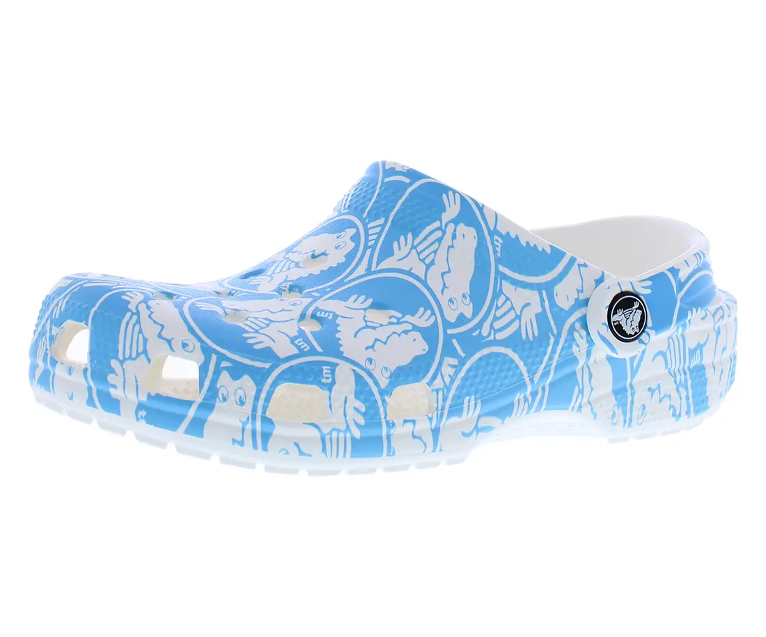 Crocs Unisex Classic Duke Print Clog, Lightweight and Comfortable Water-Friendly Footwear with Pivoting Heel Straps