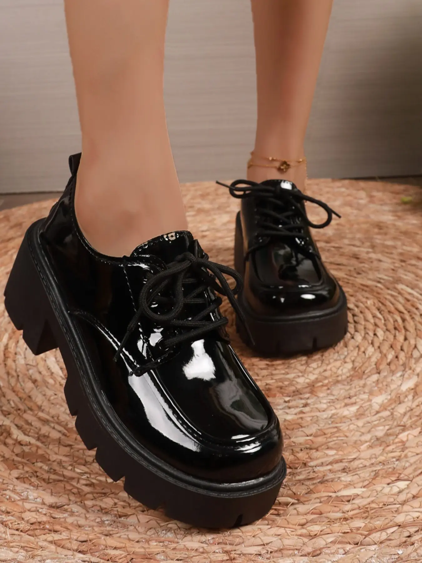 New Retro Old School Derby Shoes for Women, Lace-Up Thick Sole Platform Shoes, British Style Classic Student Versatile Jk Uniform Leather Shoes, Patent Leather Shoes