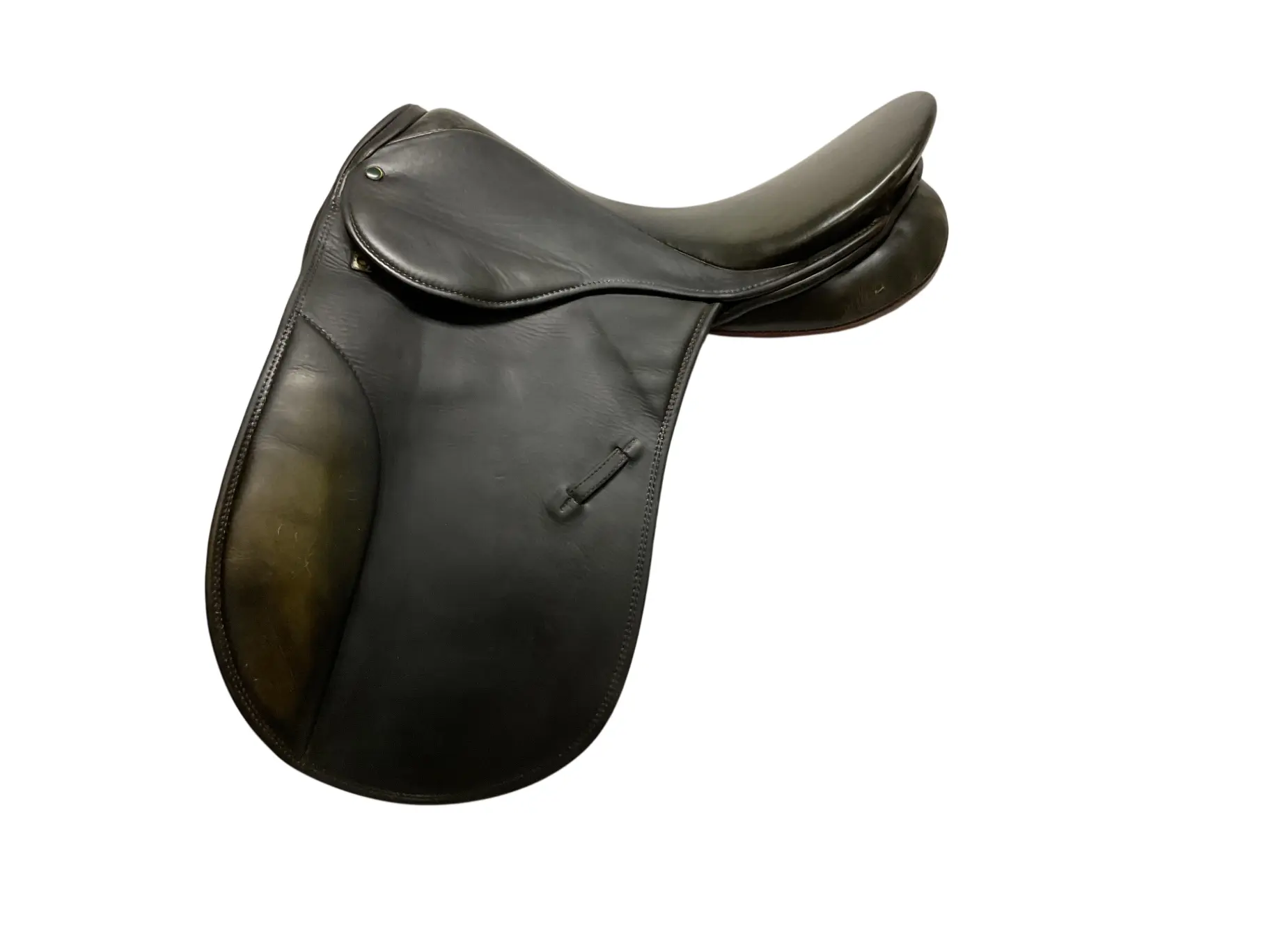 Stubben Romanus Used Dressage Saddle, 18" Leather Seat, 32cm (MW/W) Tree, Flocked Panel, Double-Covered Skirts, Equestrian Tack, Horse Riding Dressage, Double Covers, Measured, Medium Wide, Flocked Panels, Narrow Twist, Romanus Dressage