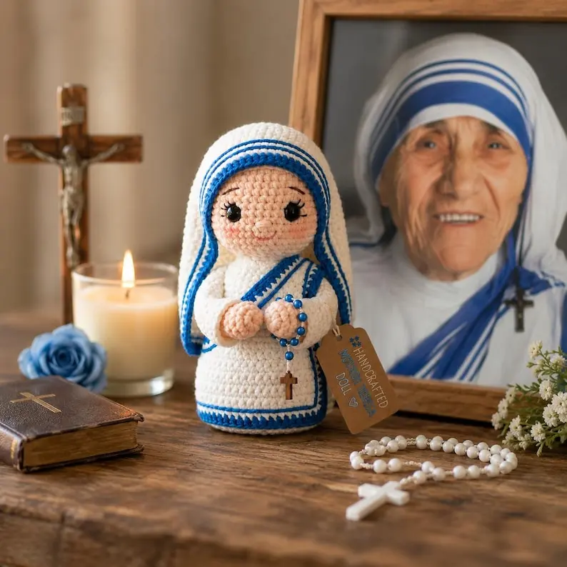 Mother Teresa Crochet Doll, Saint Teresa of Calcutta Decor, Catholic Nun Gift, Missionaries of Charity Keepsake, Handmade Amigurumi
