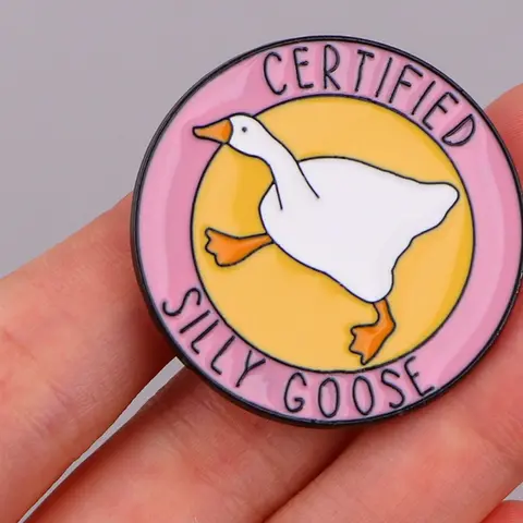 Cute Creative Fun Goose Cartoon Animal Series Badge, Alloy Brooch Pin, Unisex Casual Style, All Seasons Wearable Accessory, Unique Gift Idea