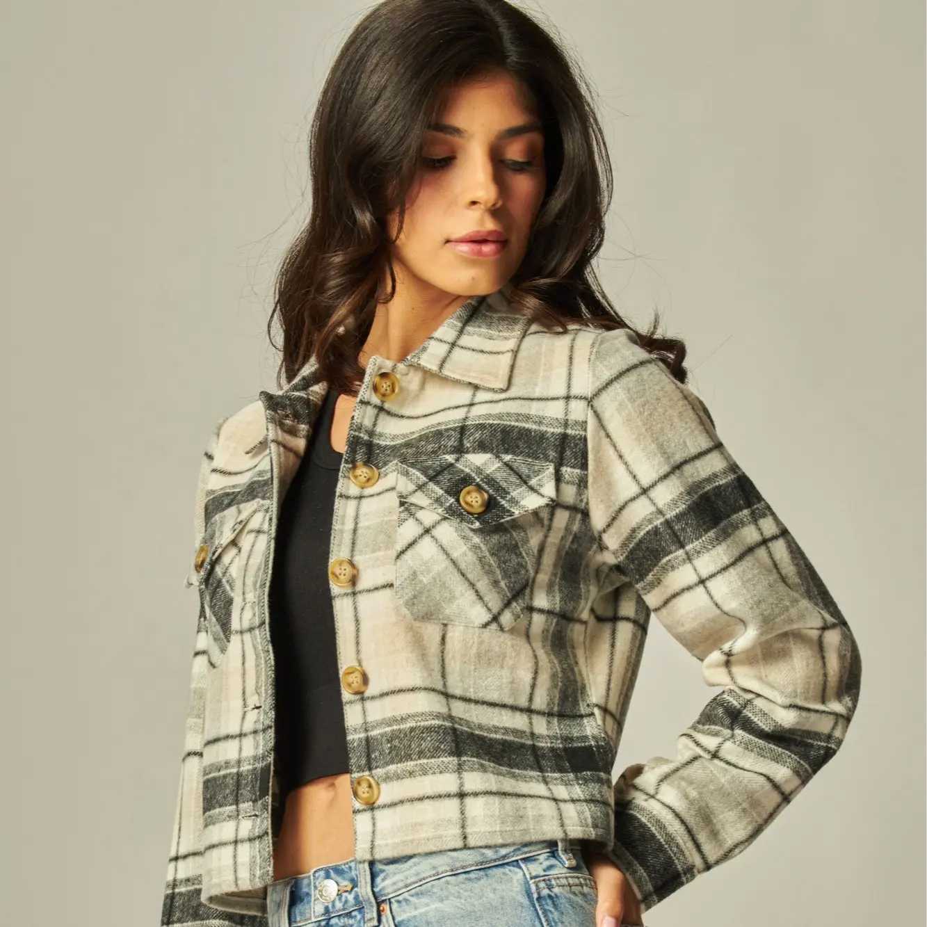 Vintage Flannel Plaid Jacket High-Quality Thick Wear-Resistant Warm Soft Touch with Buttoned Chest Pockets & Lapel Collars Trendy Cropped Fit in Fashionable Colors