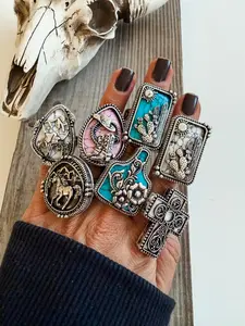 Western Cutout Stretch Ring