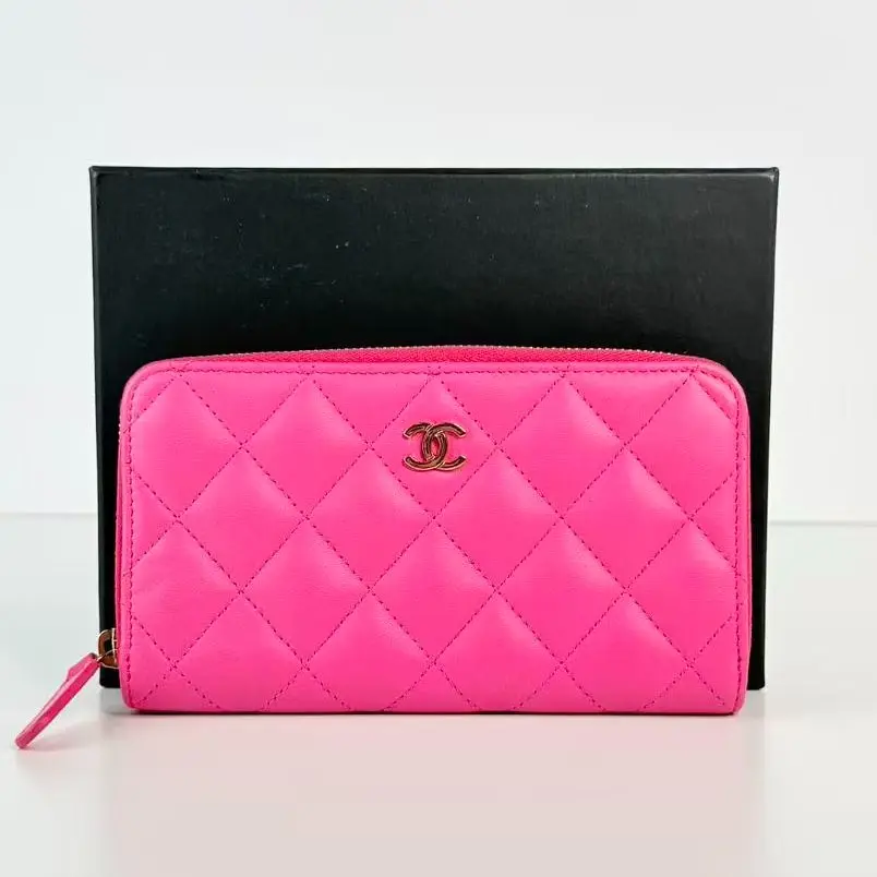 Pre-owned CHANEL Leather Small Leather Goods Pink CC Logo Zip Around Wallet